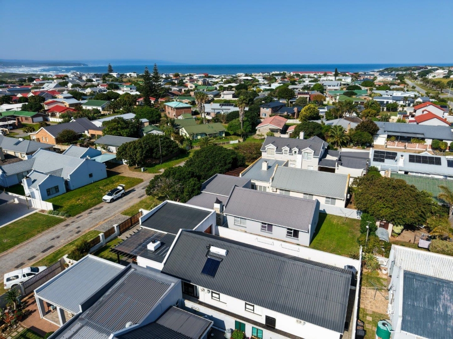 3 Bedroom Property for Sale in Stilbaai Wes Western Cape